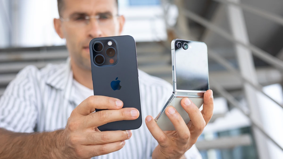 Choosing Between iPhone 15 Pro vs Samsung Galaxy Z Flip 5